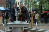 Elzenhoekpark en waterspeeltuin feestelijk geopend
