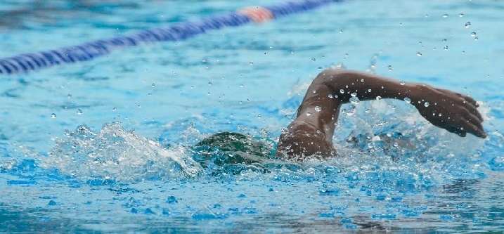 Zwemmer in het water