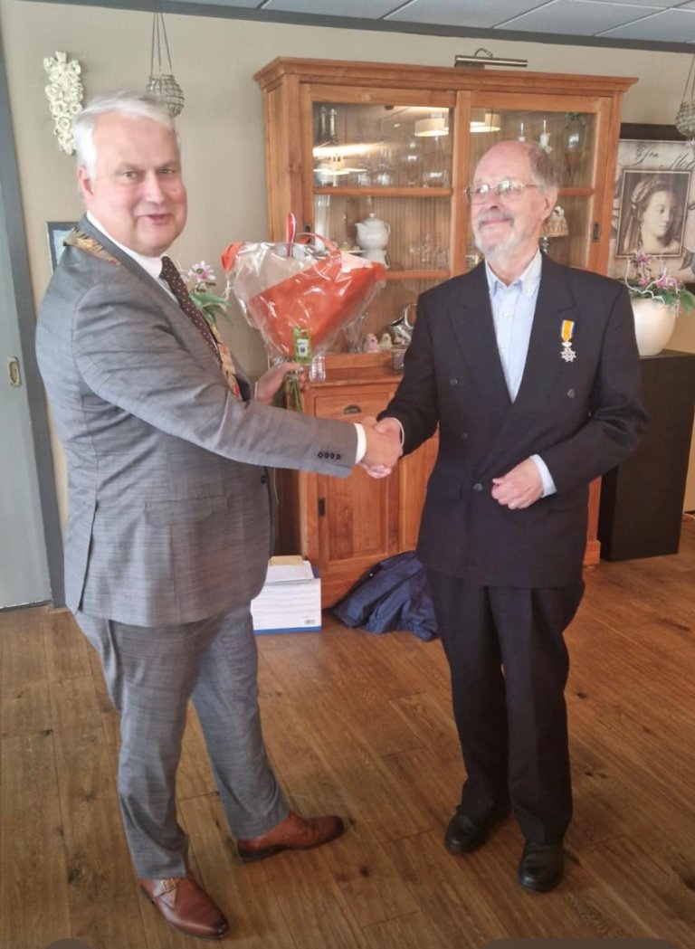Koninklijke onderscheiding voor Frans Bruna